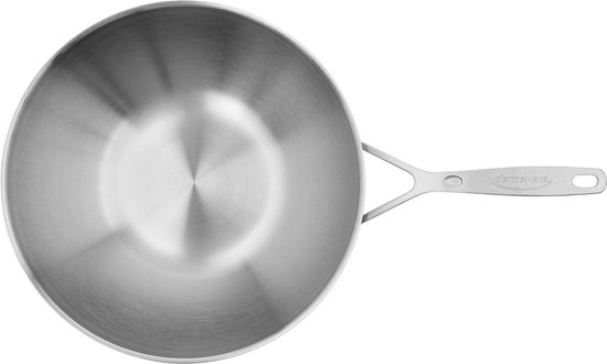 De Demeyere Industry Wok is gemaakt van hoogwaardig 5-laags roestvrij staal, wat zorgt voor een ongeëvenaarde warmteverdeling en stabiliteit.